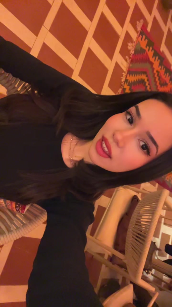 @Zeyzey