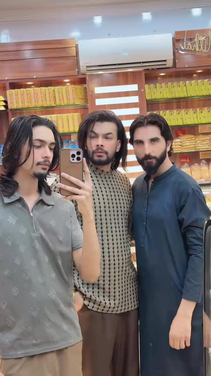 @NABEEL GREEN EYES 👁