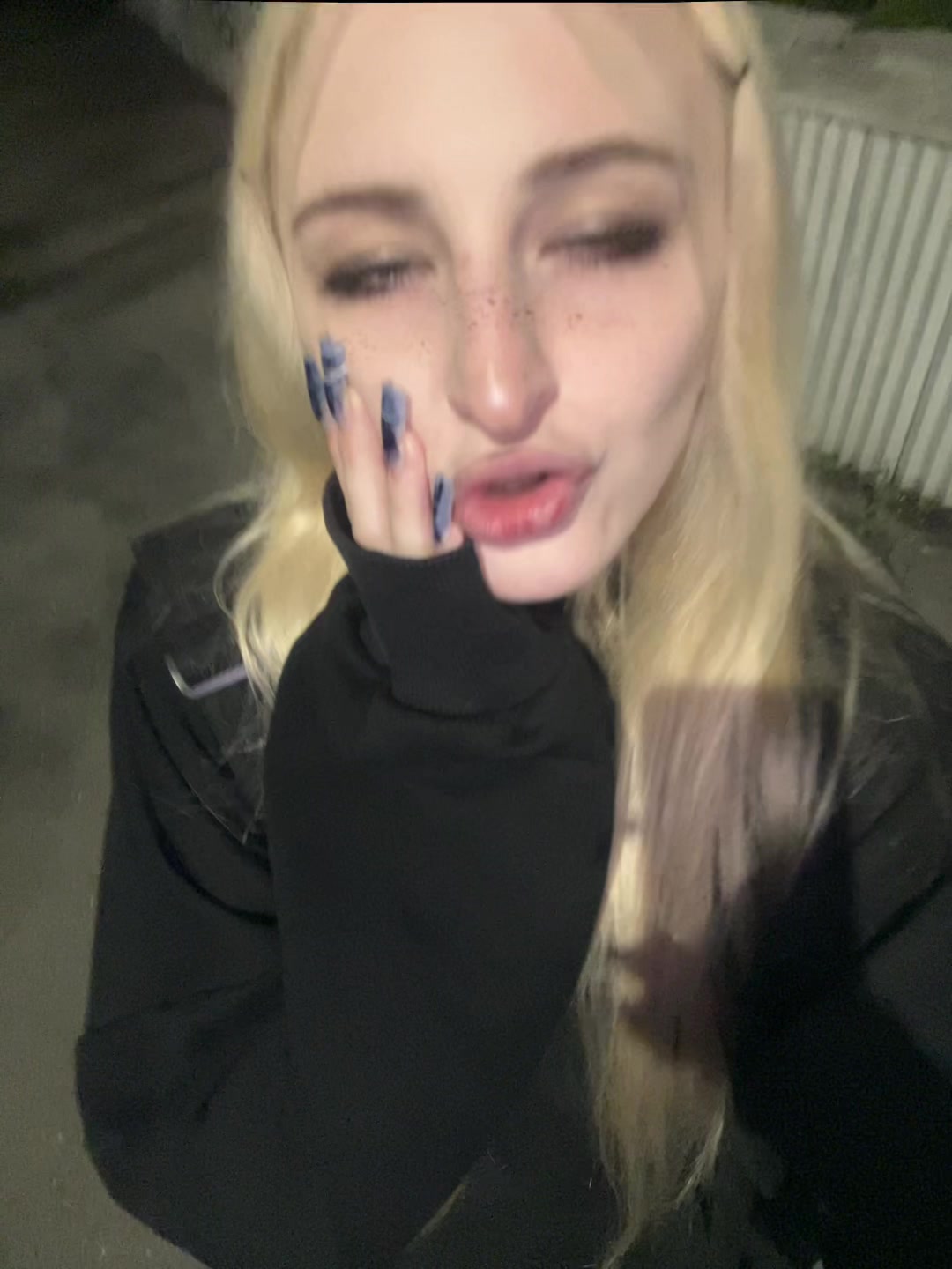 @kisswnnyc