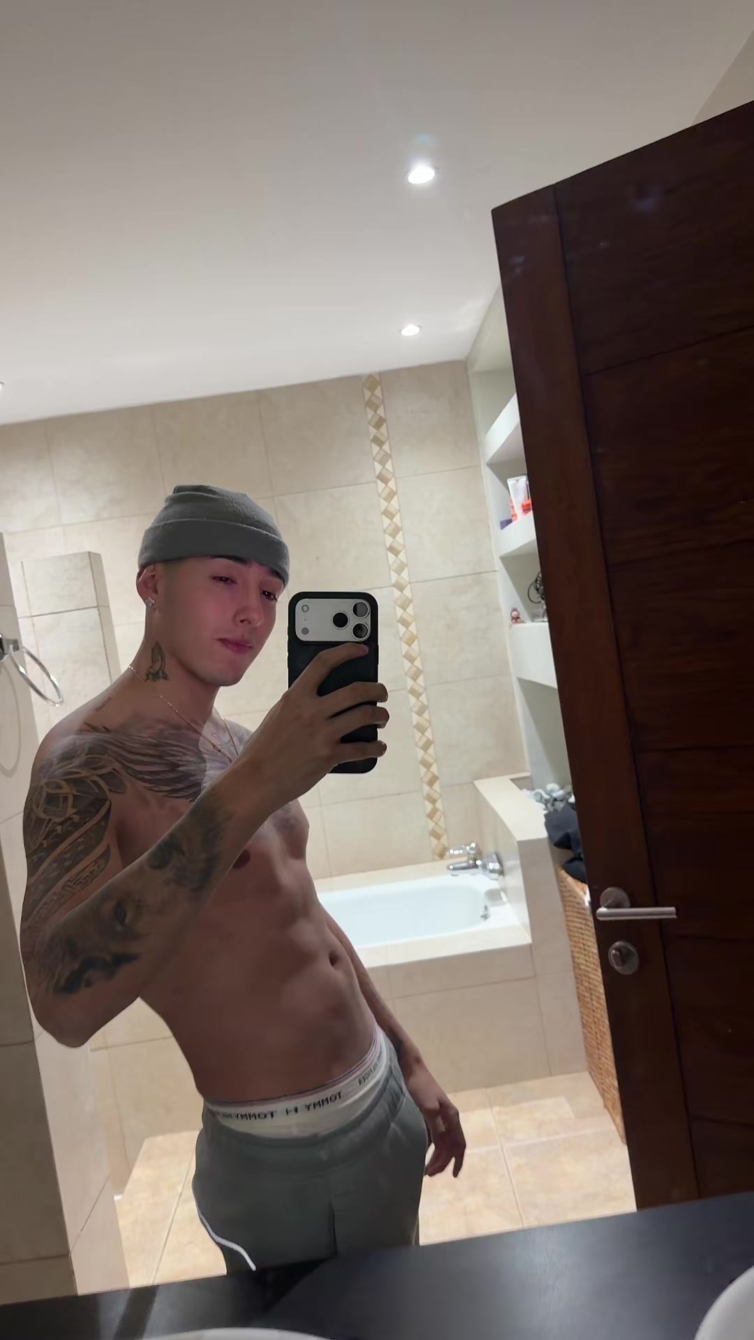@Pailita