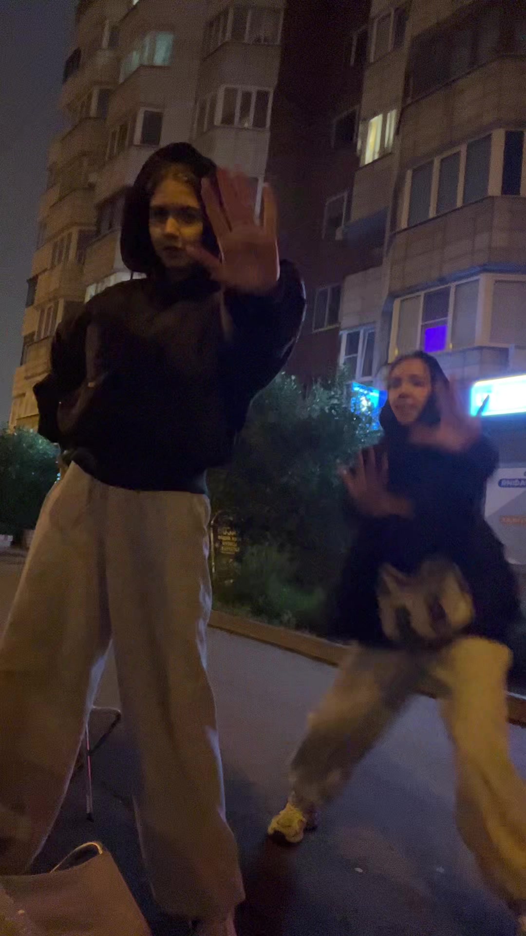 @юля адик