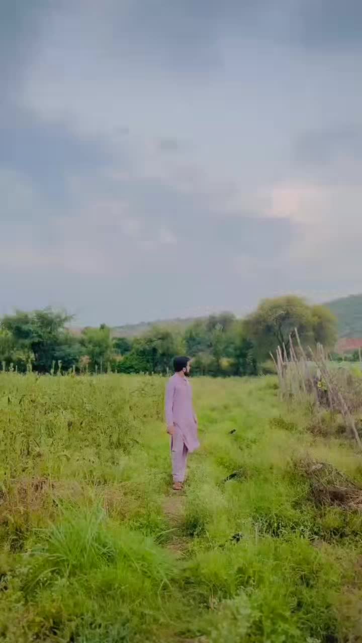 @HOZAIFA KHAN 😎
