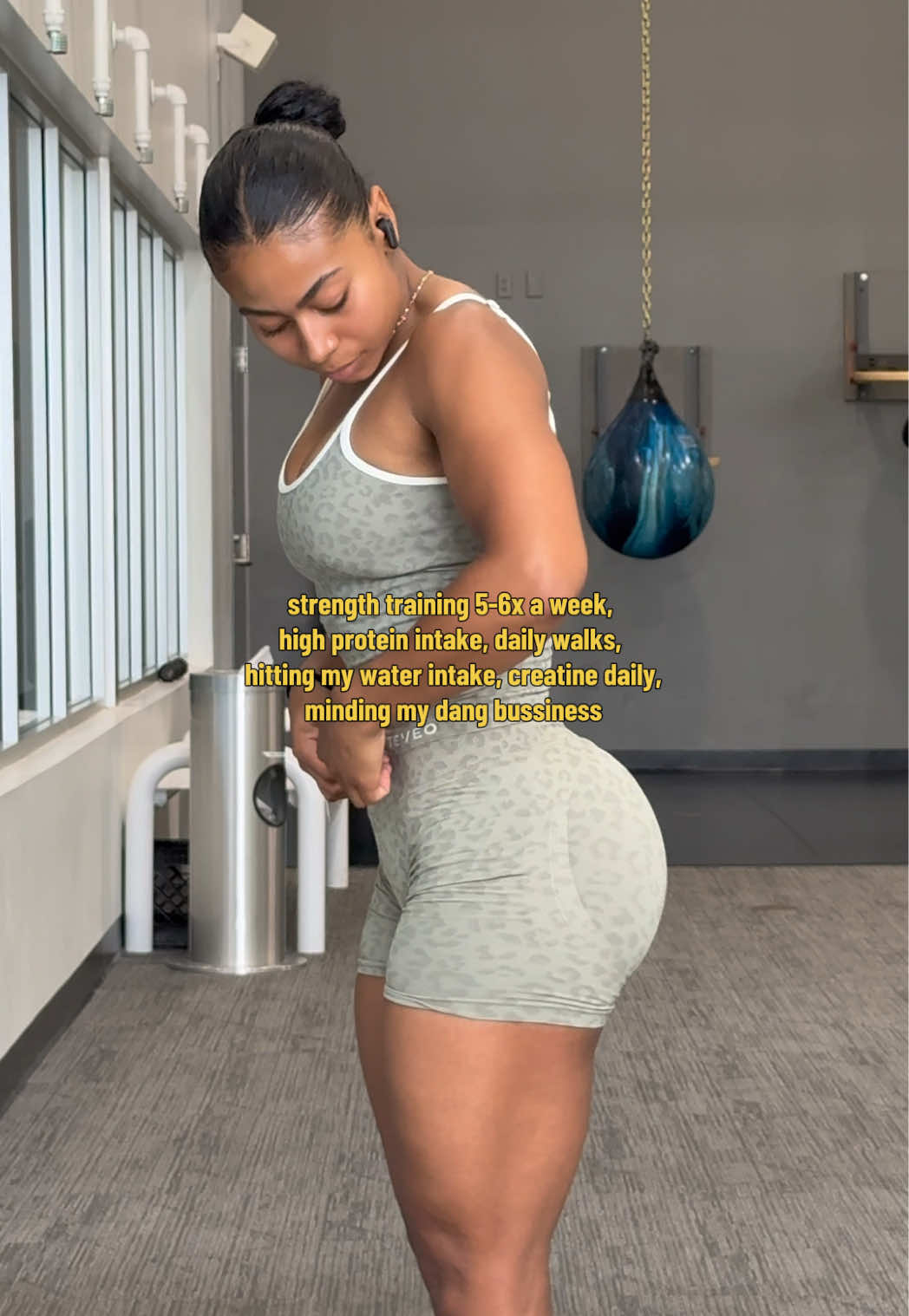 @Isabella