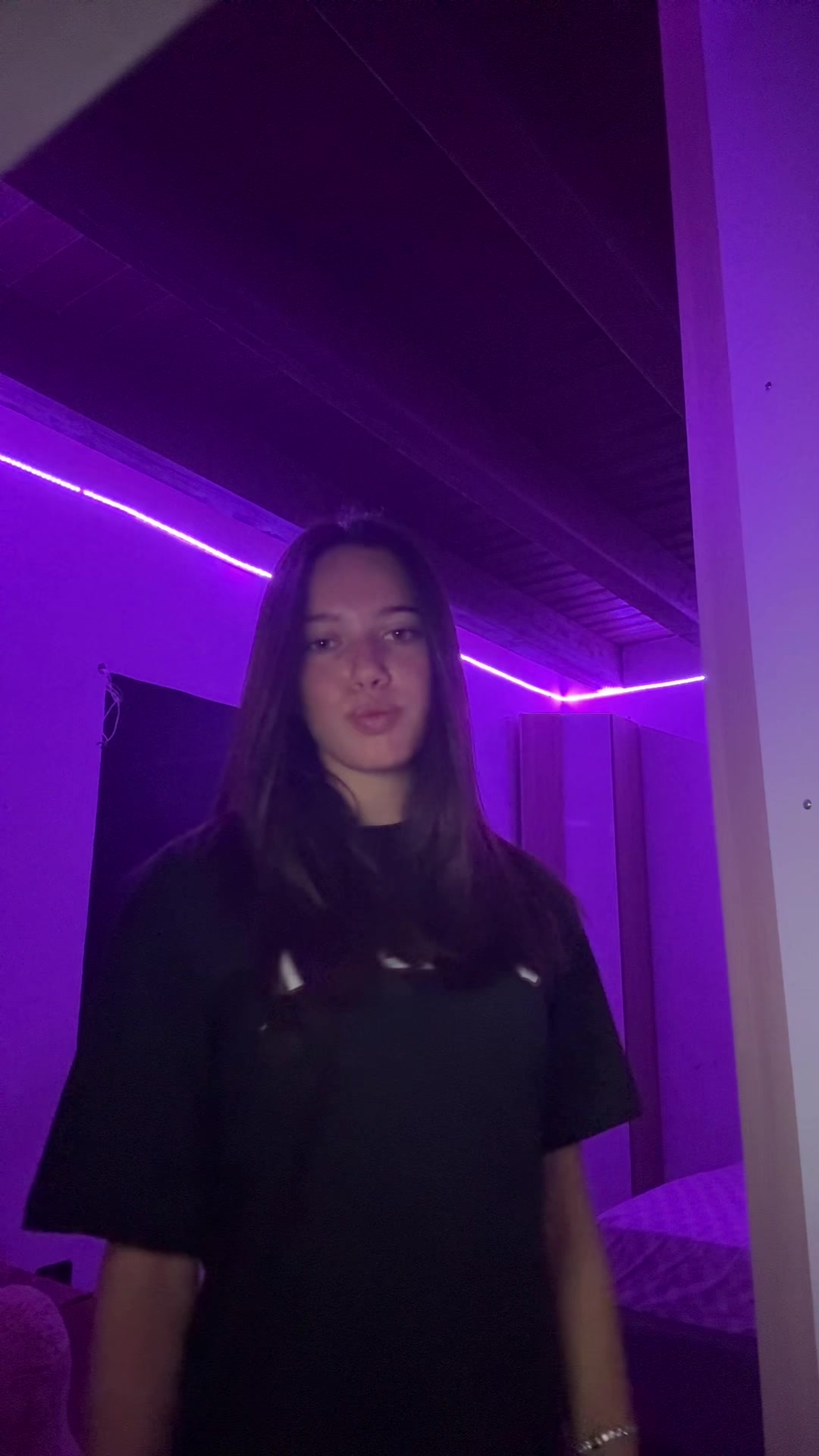 @𝟐𝟐