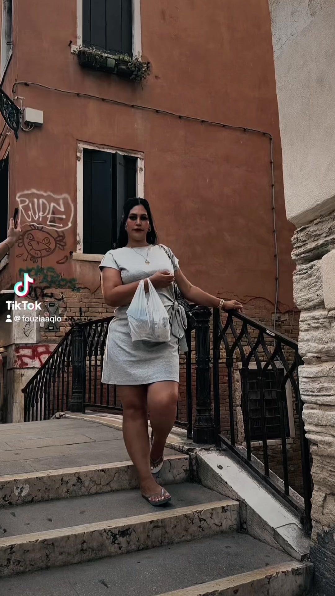 @Fouzia Aqli