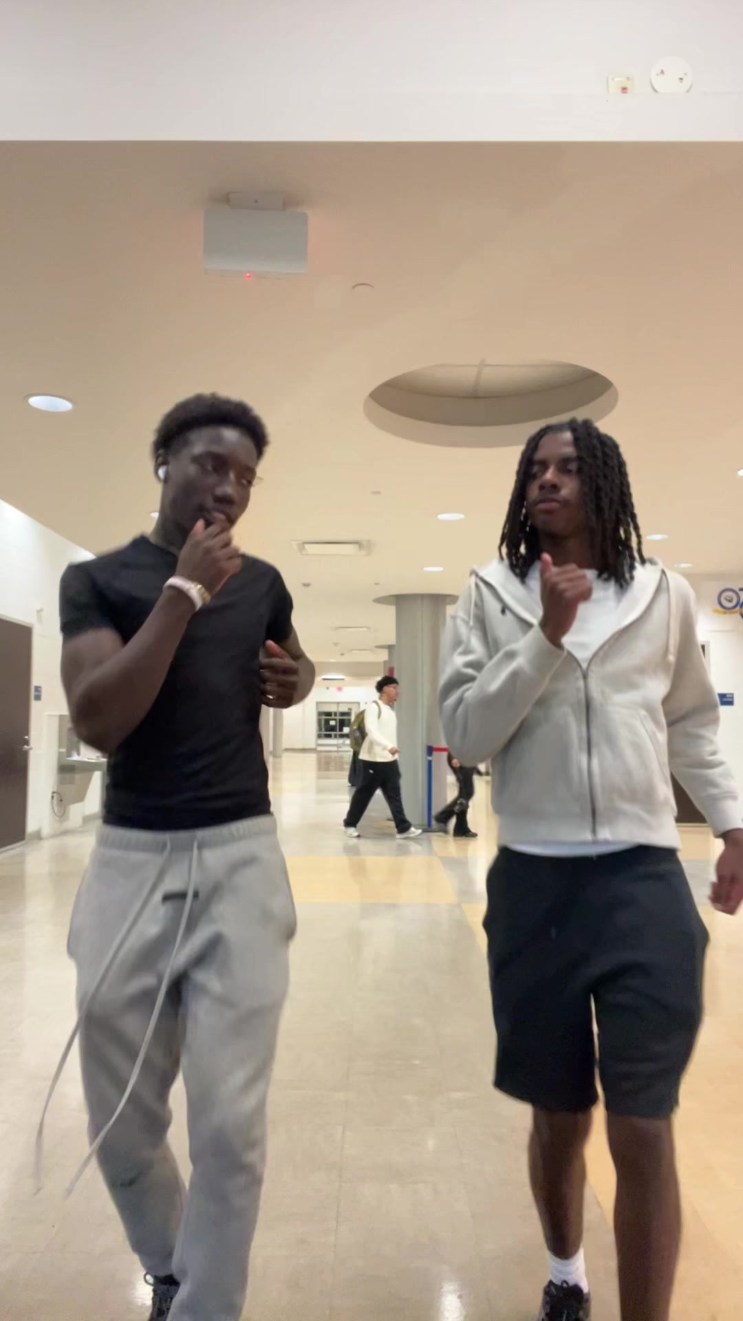 @J4🕺🏾.