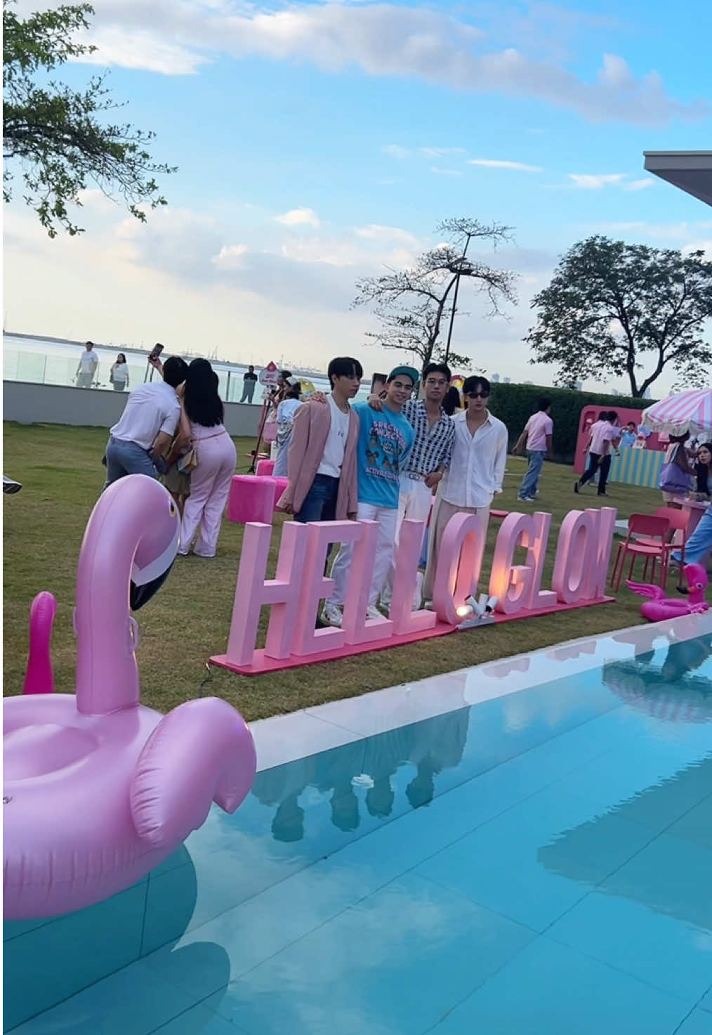@Hello Glow Official