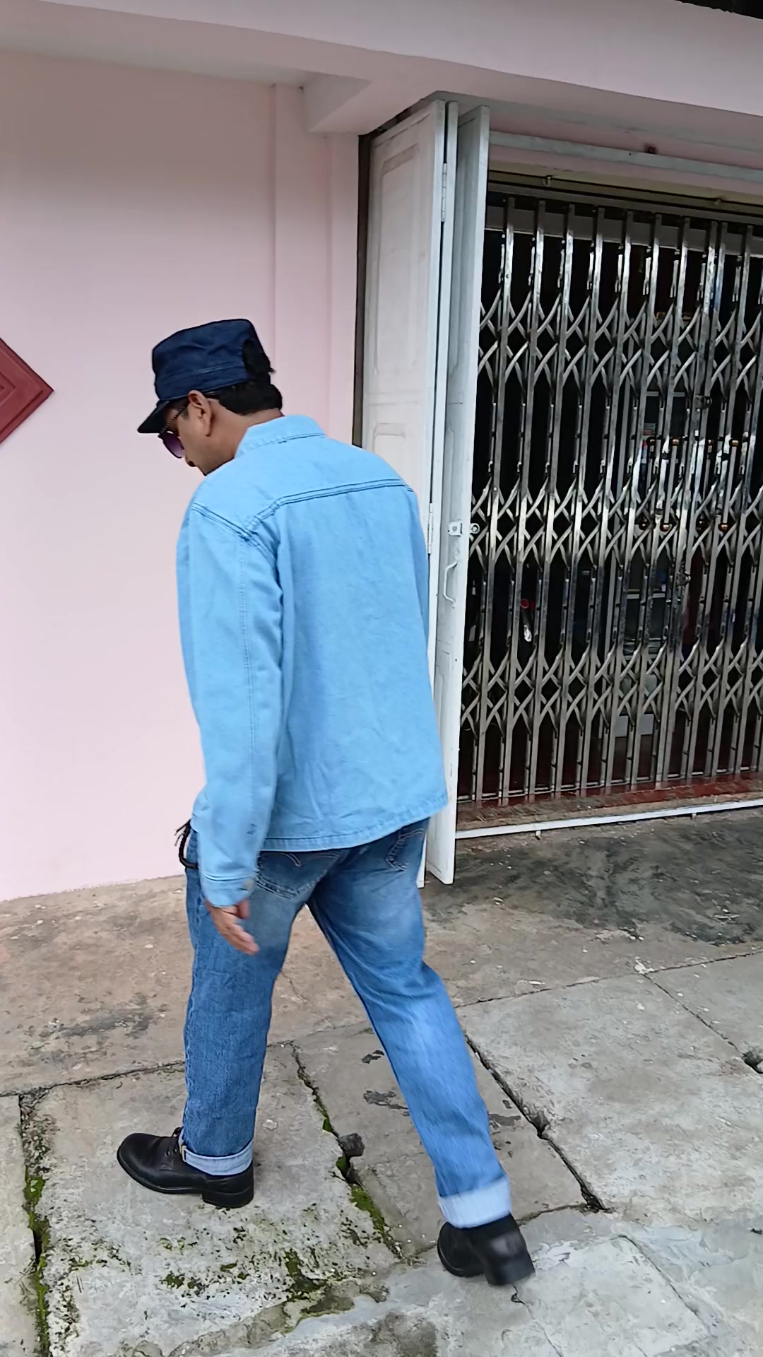 @Aung Aung