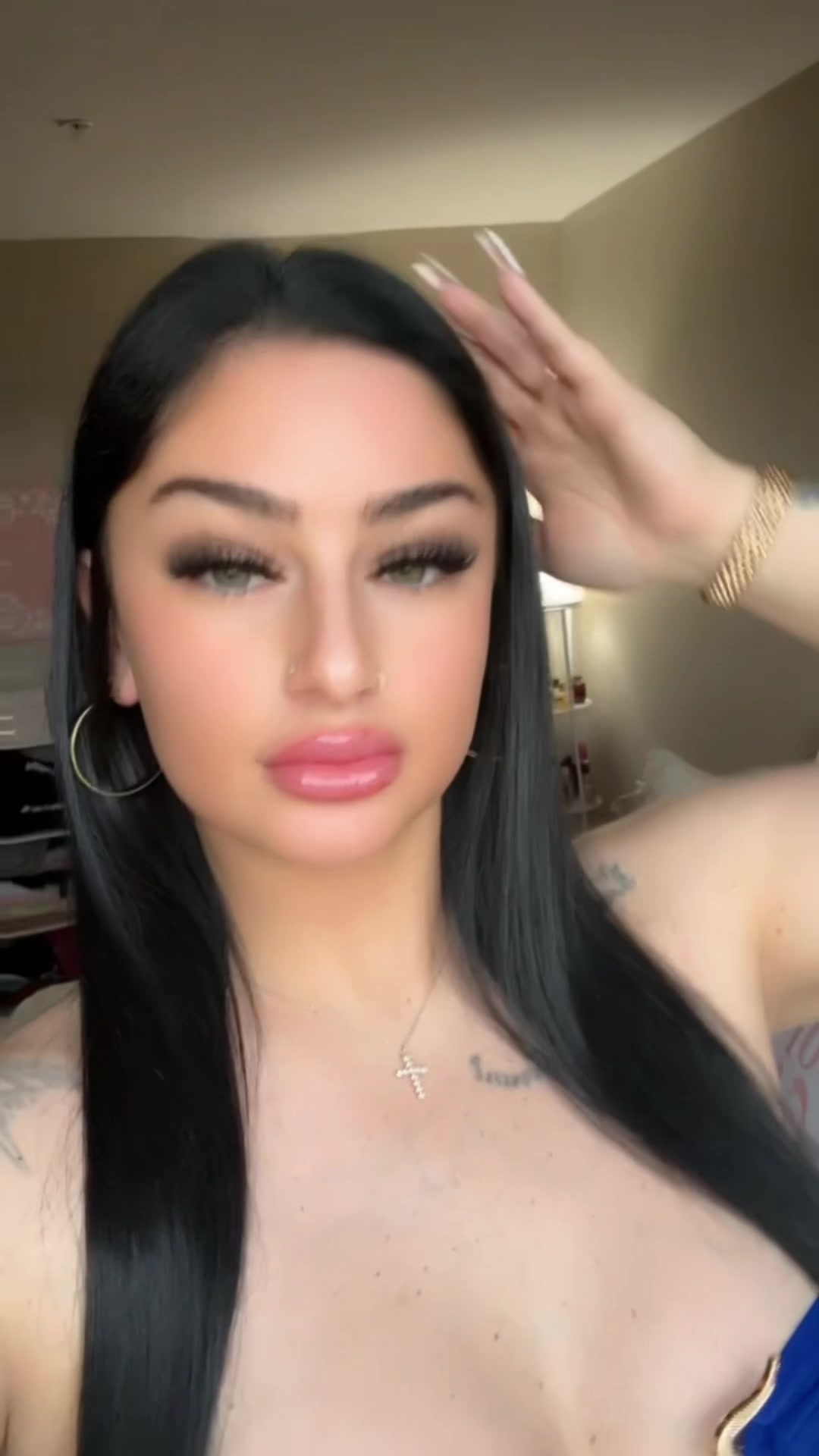 @Vi_Love_