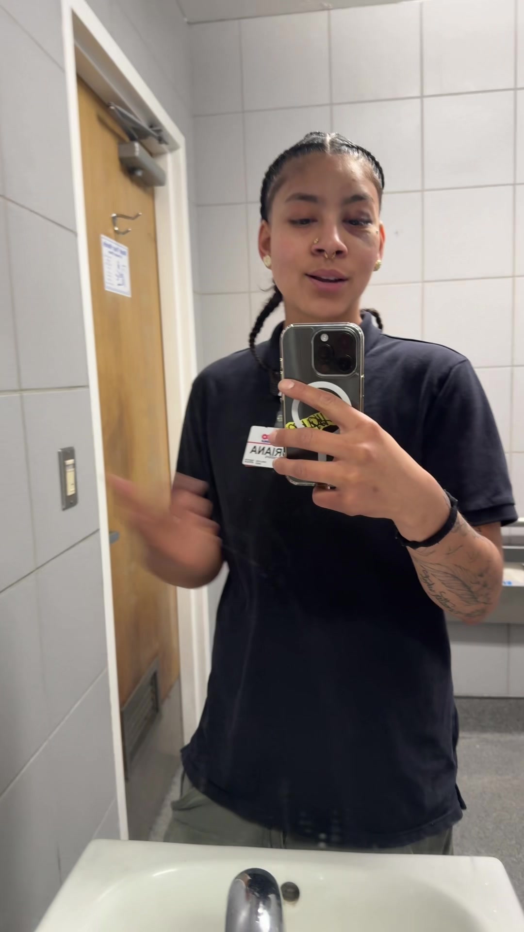 @adrianaarperezz