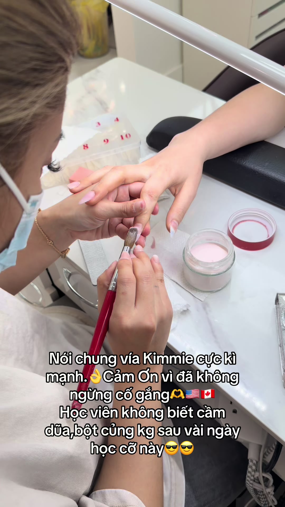@KimmieNails🇻🇳&hearts;️🇨🇦Tấu H&agrave;i😜