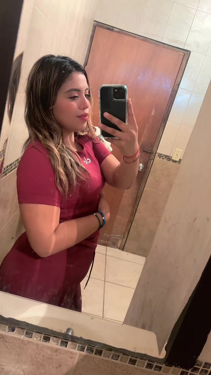 @Itzelv0916
