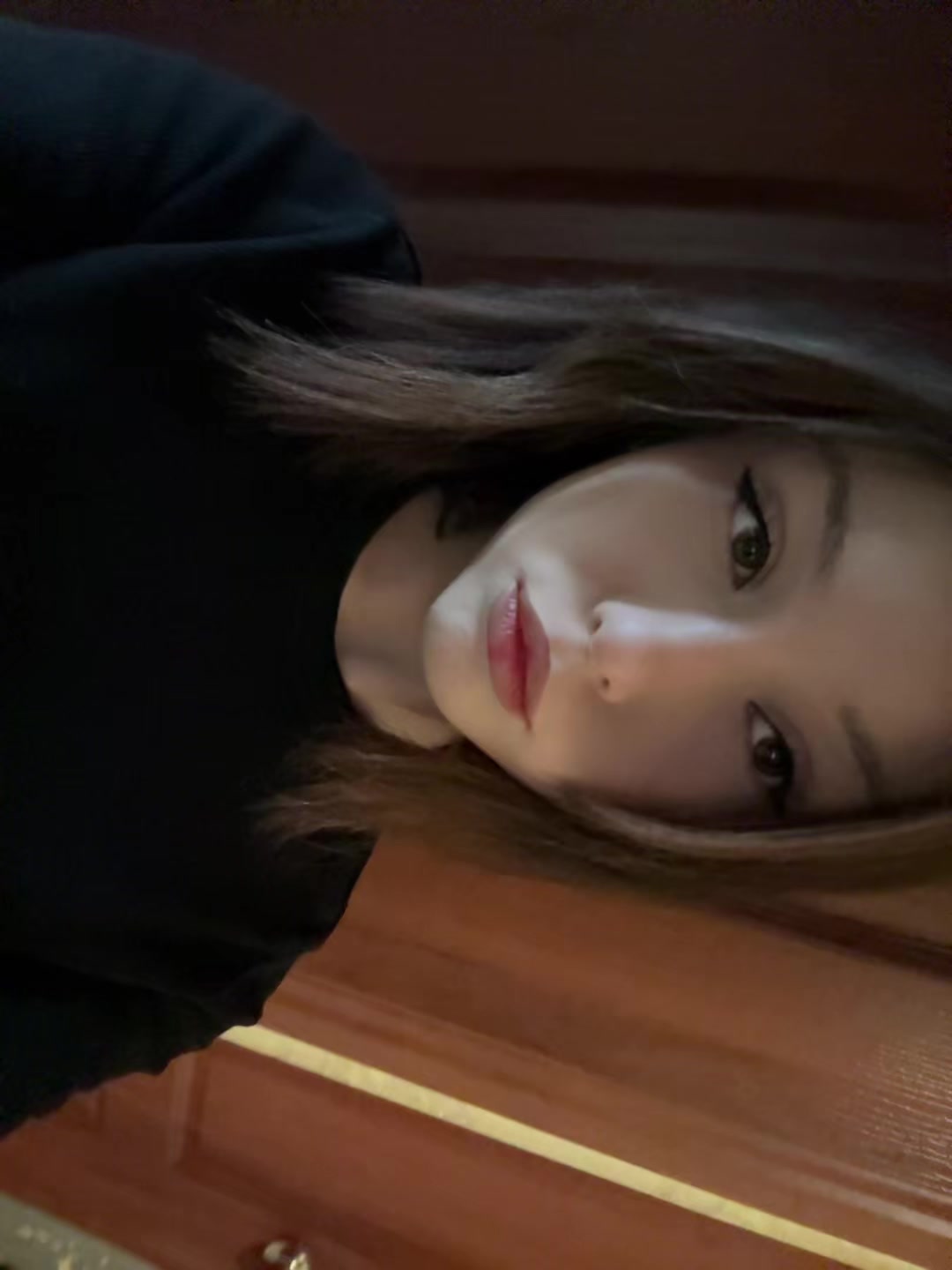 @👅