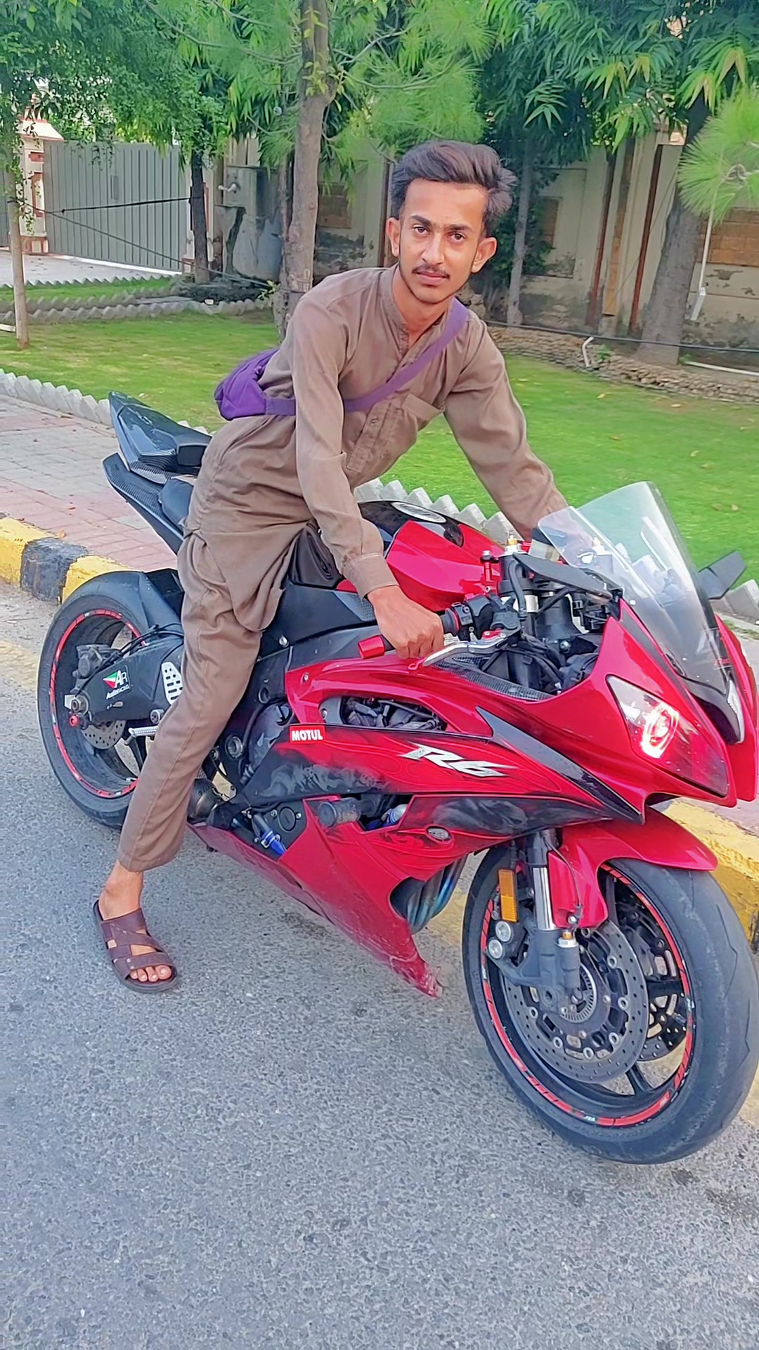 @Hasnat ⚡️ Mustafa 🪐