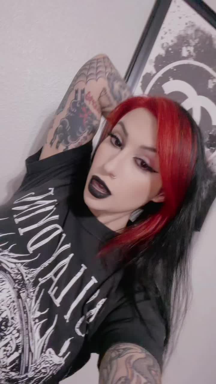 @Christine Trujillo 🖤
