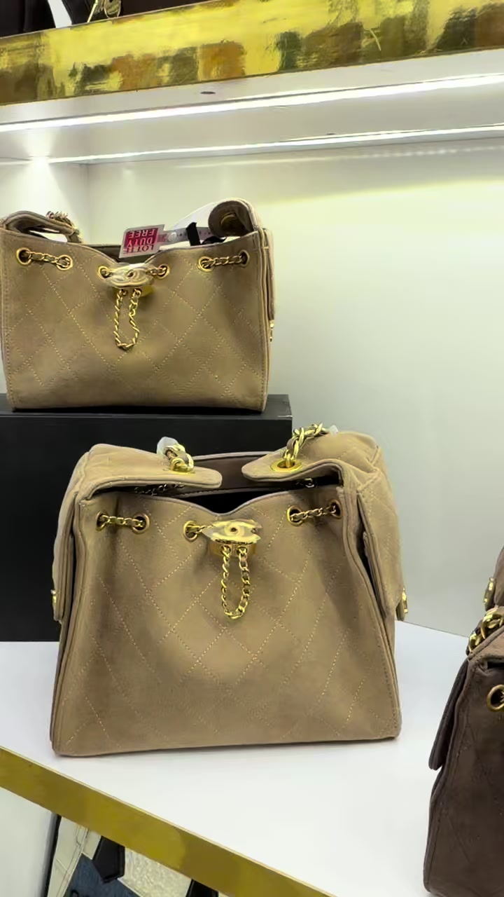 @leo.lux_bags
