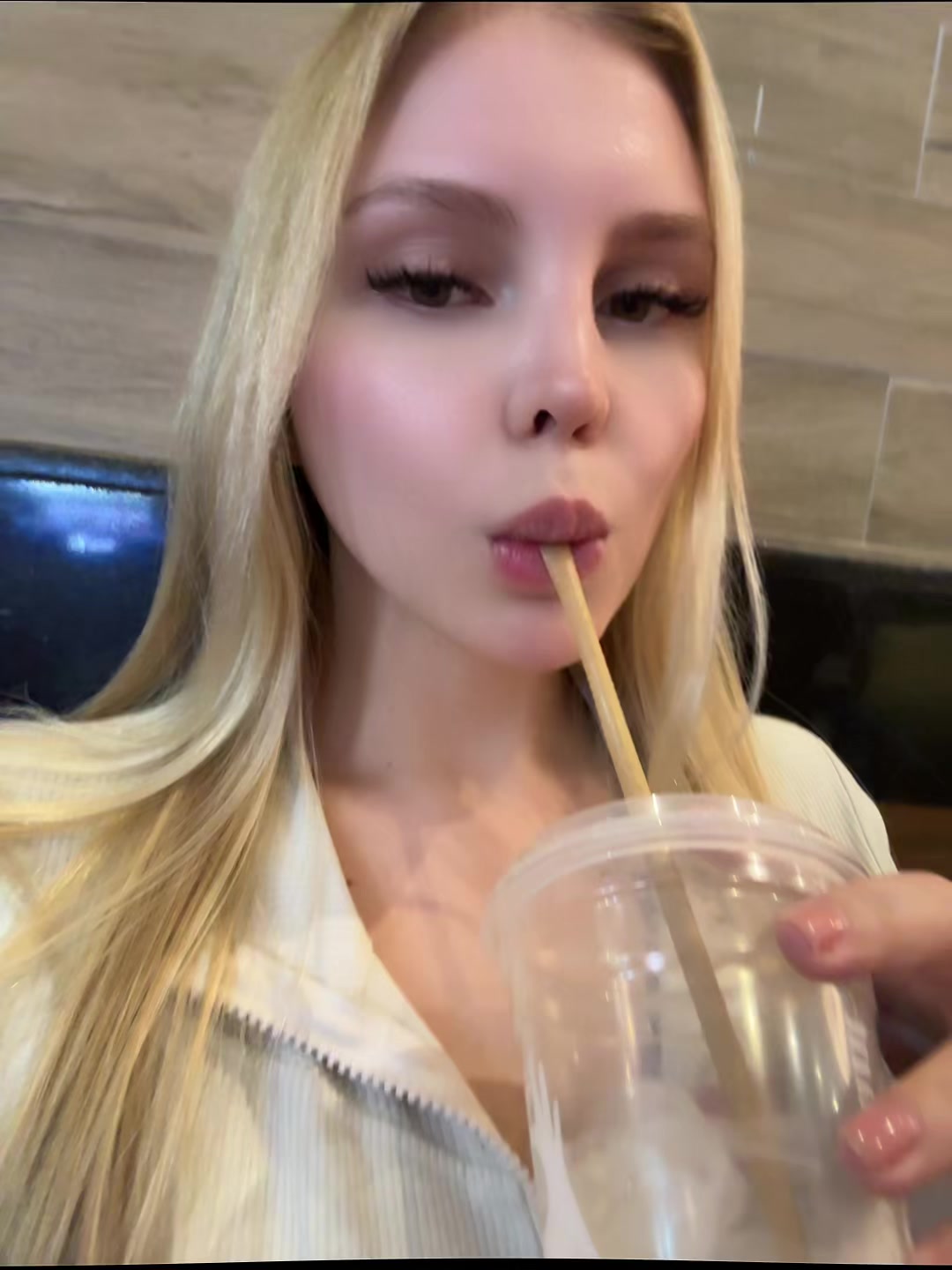 @Nella