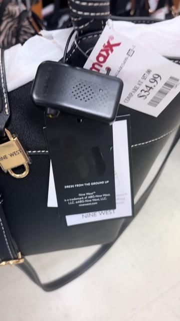 @theshoppingfren🛒🛍️👠👛👗