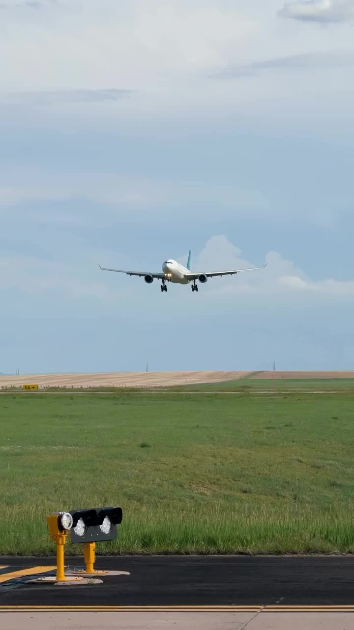 @🧑✈️ ✈️CAPTAIN ✈️🧑✈️