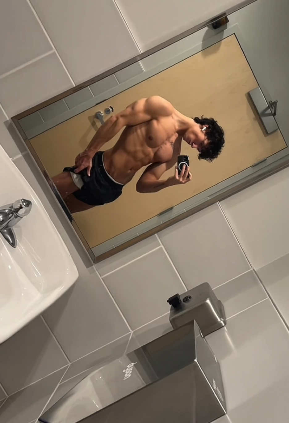 @J💫