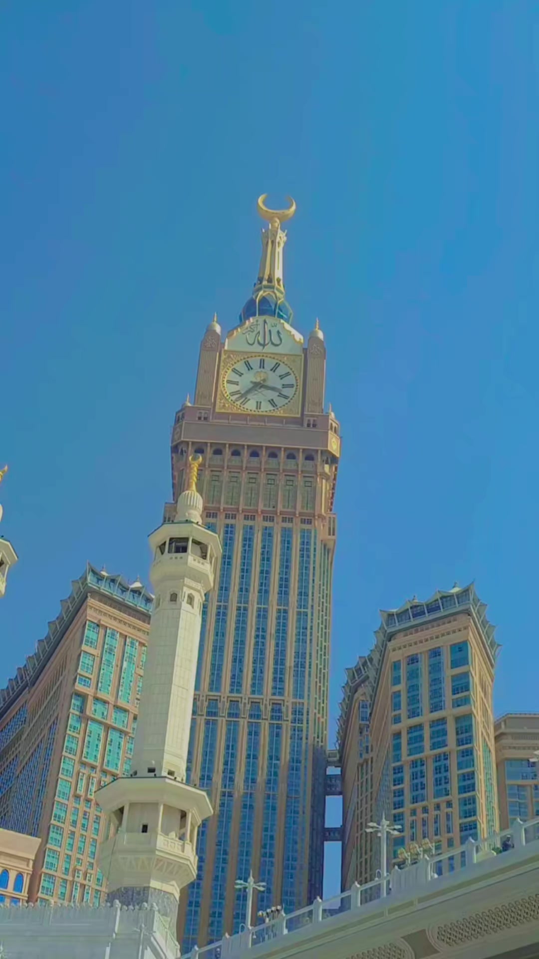 @ملک 🥀