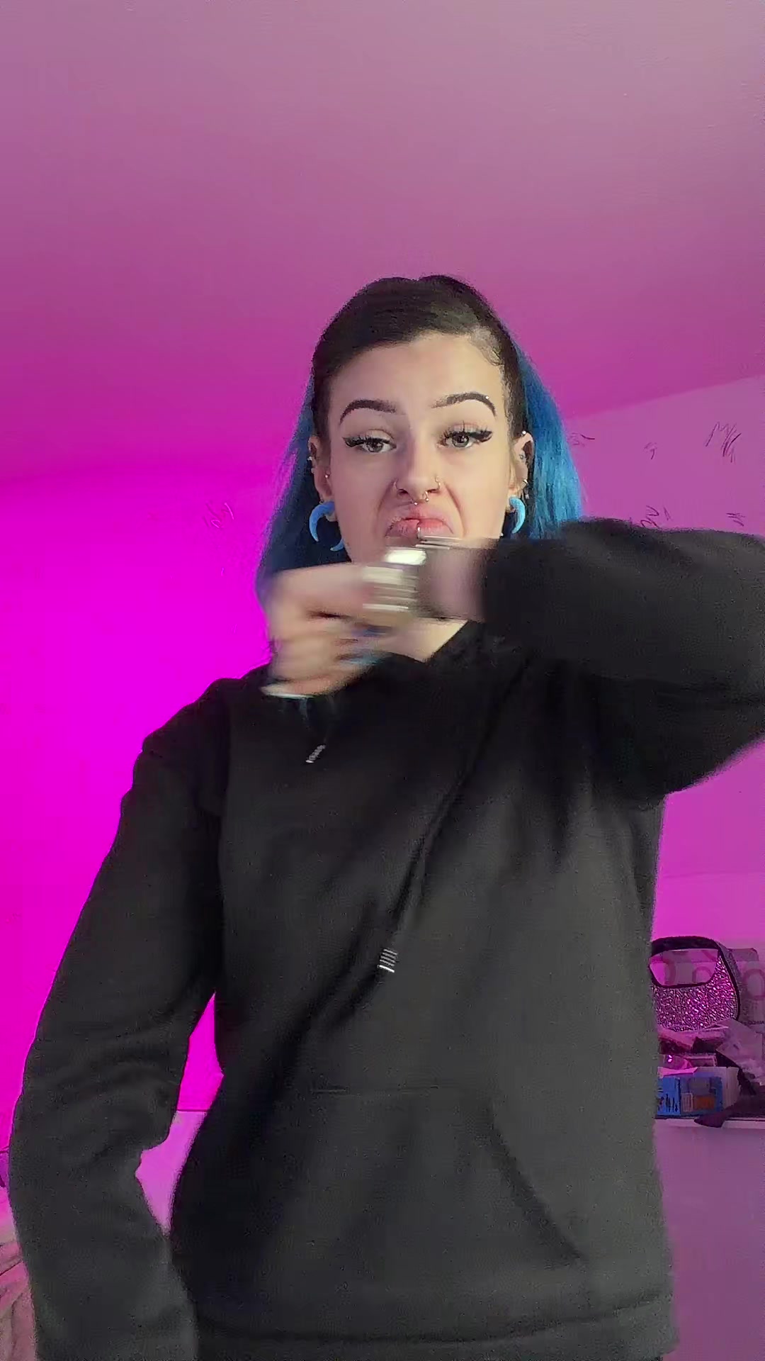 @_becca.cxv_