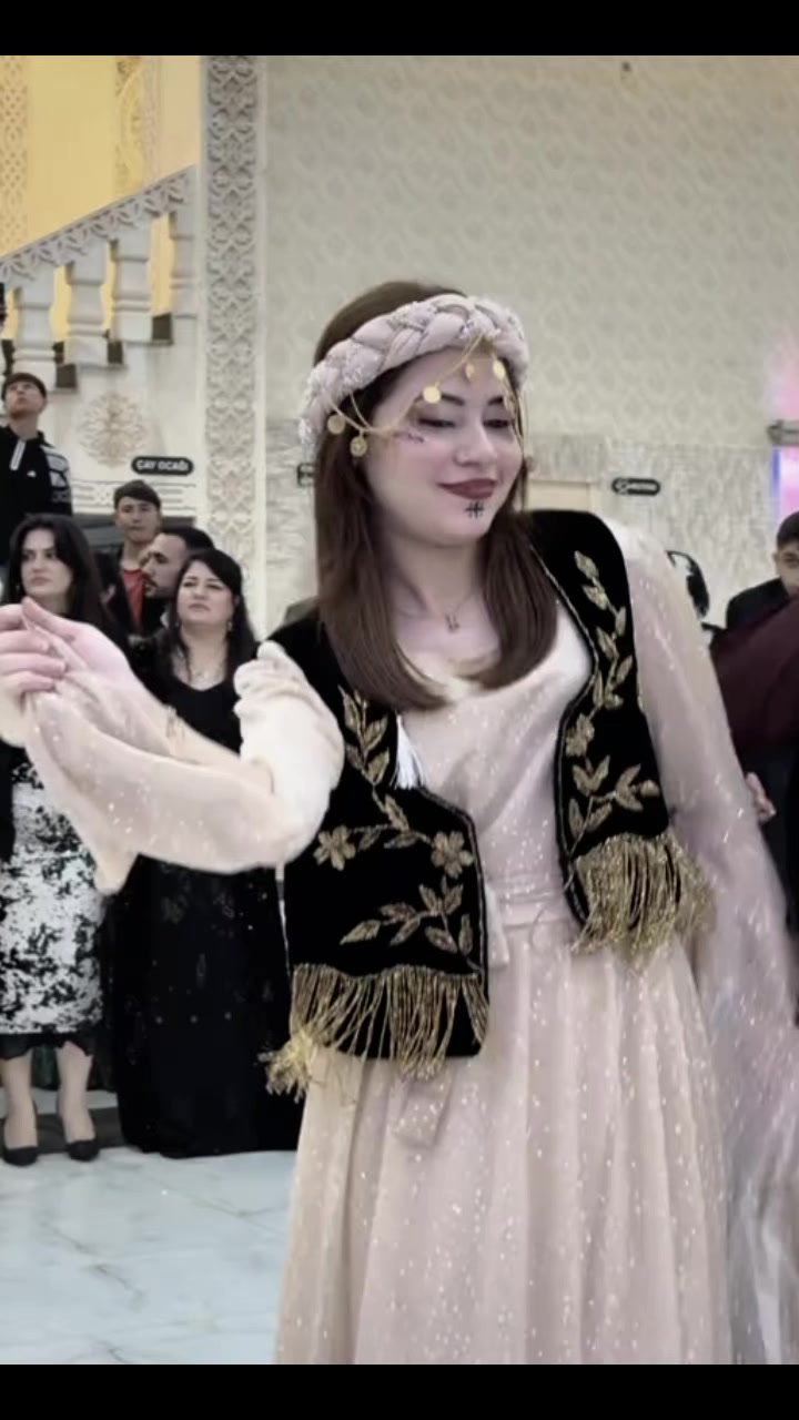 @˼♯̶⃪⃪غزولــة🤎 