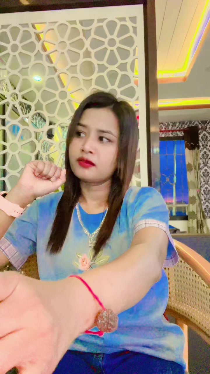 @Honey Gupta 👑👑Nepali queen