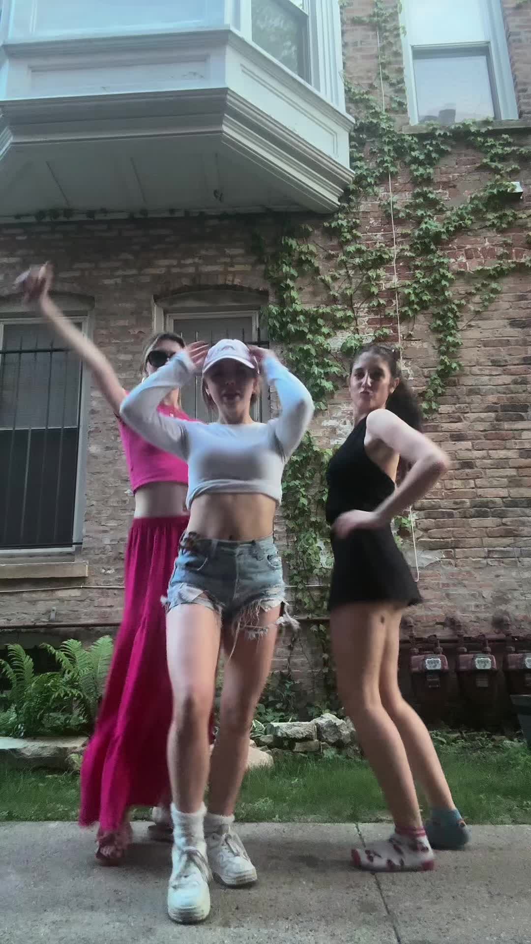 @ELLA!!!