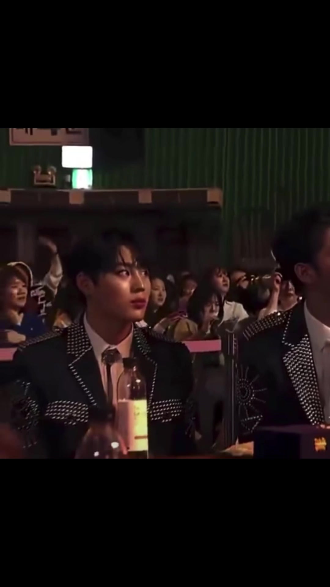 @윙