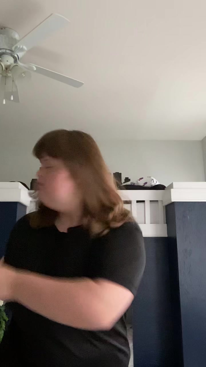 @hollywoodhailey