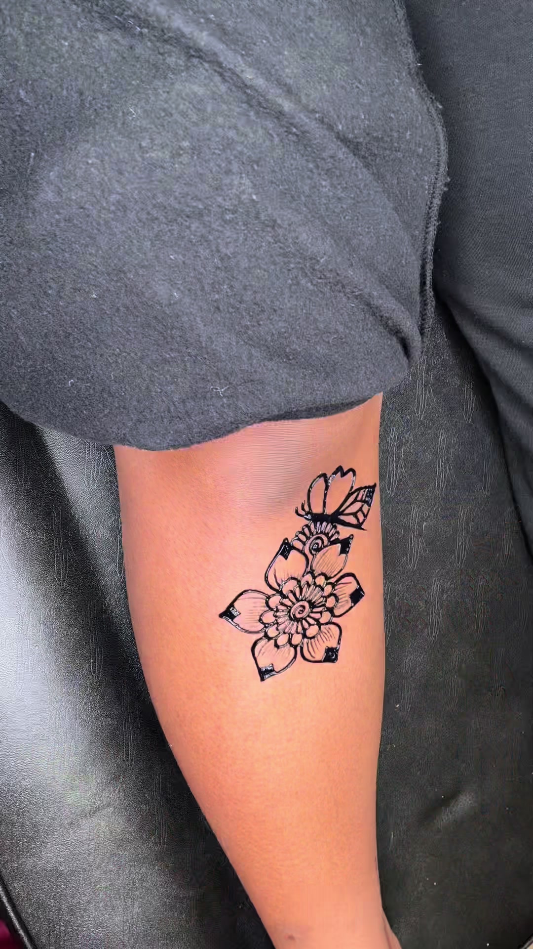 @HennaArtistAaisha