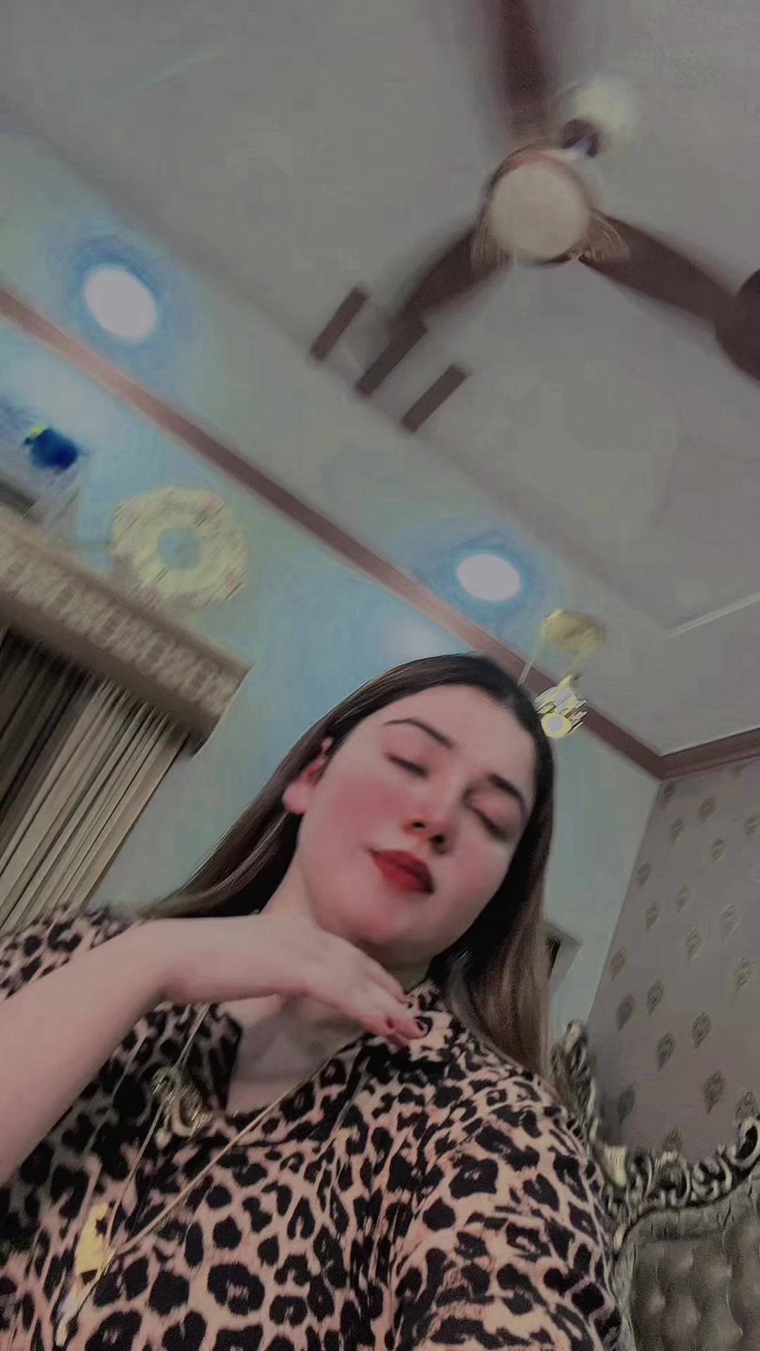 @Lovely Khan 🥀