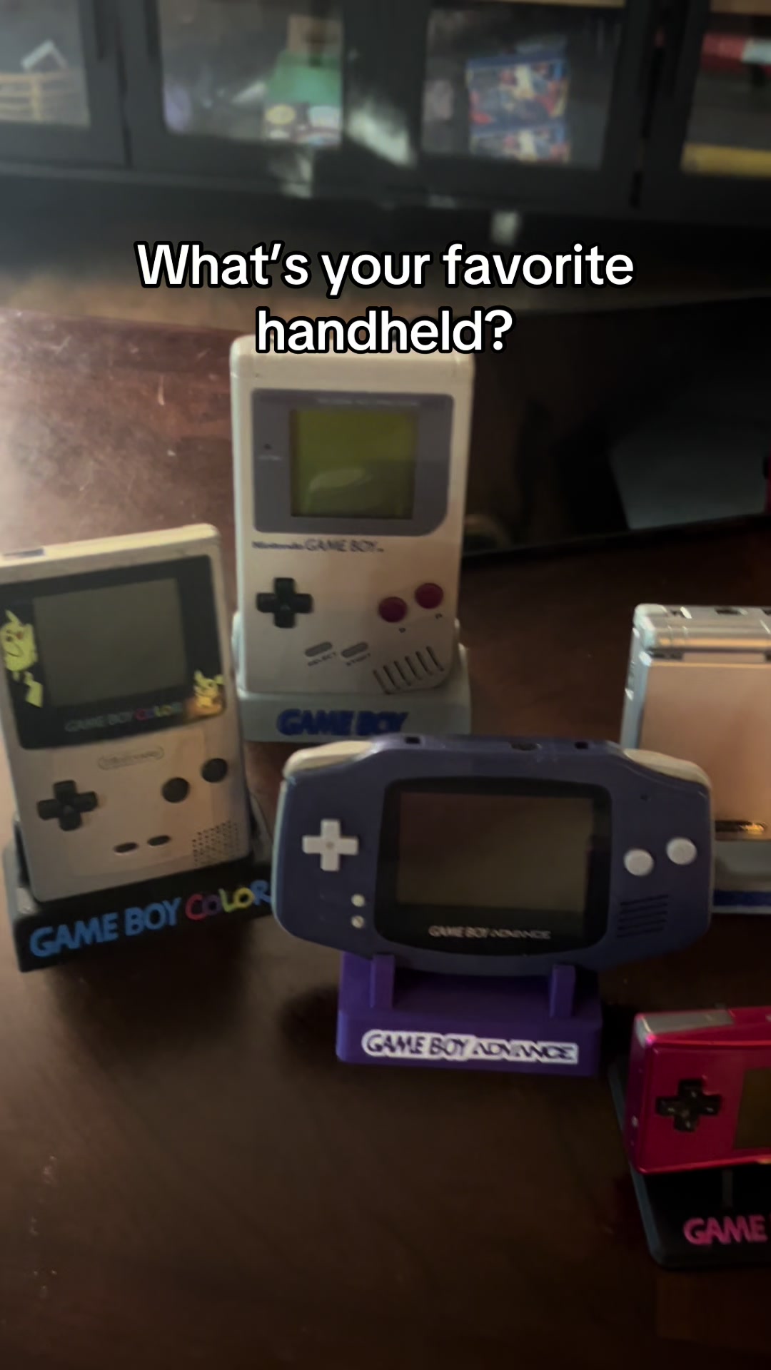@Retro_Paws