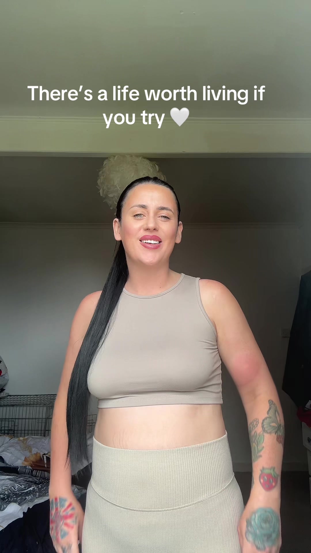 @Holly🦋🦄