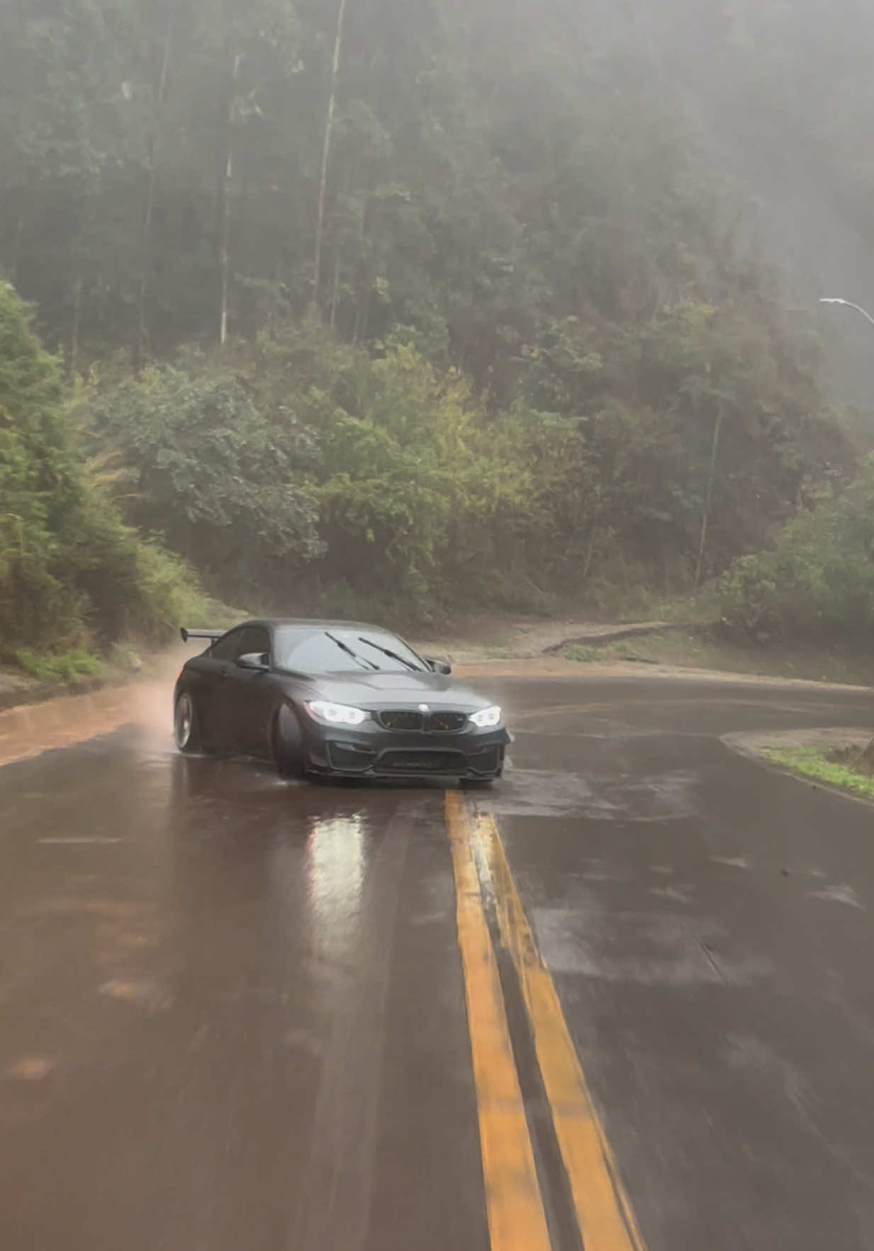 @driveitlikestoleit