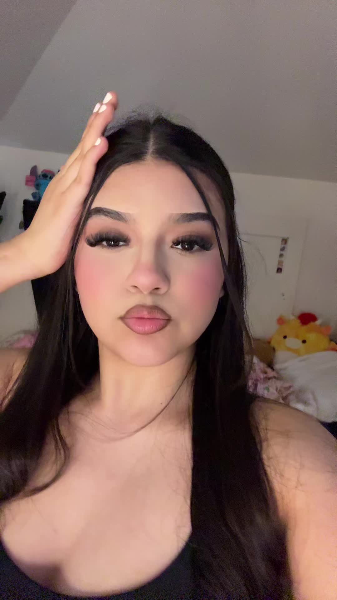 @Valeskka_.