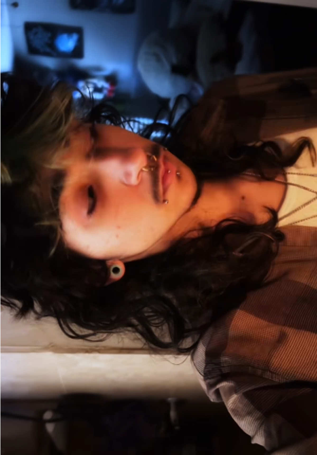 @anselll