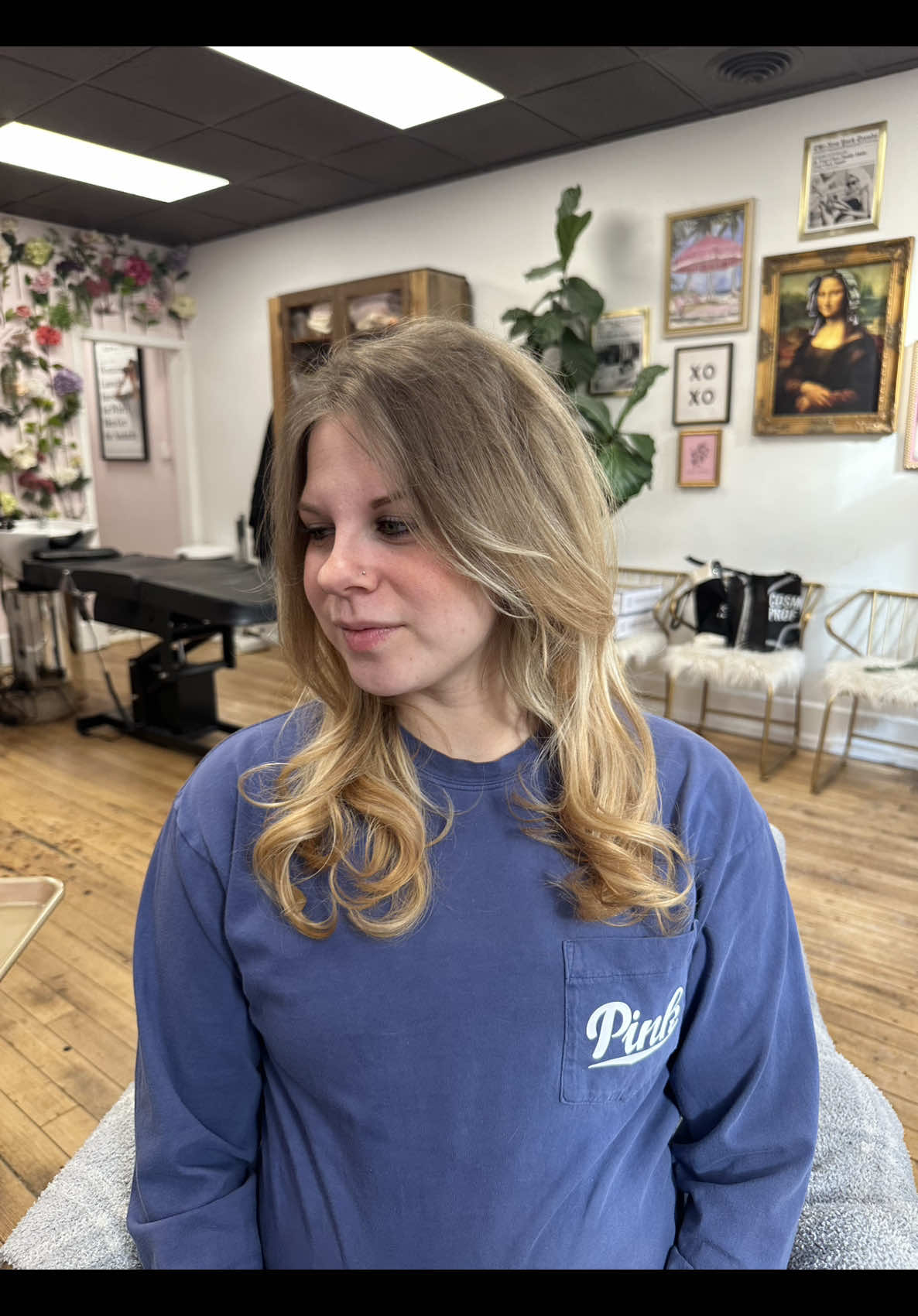 @blondedbyzoey•INDIANA STYLIST•