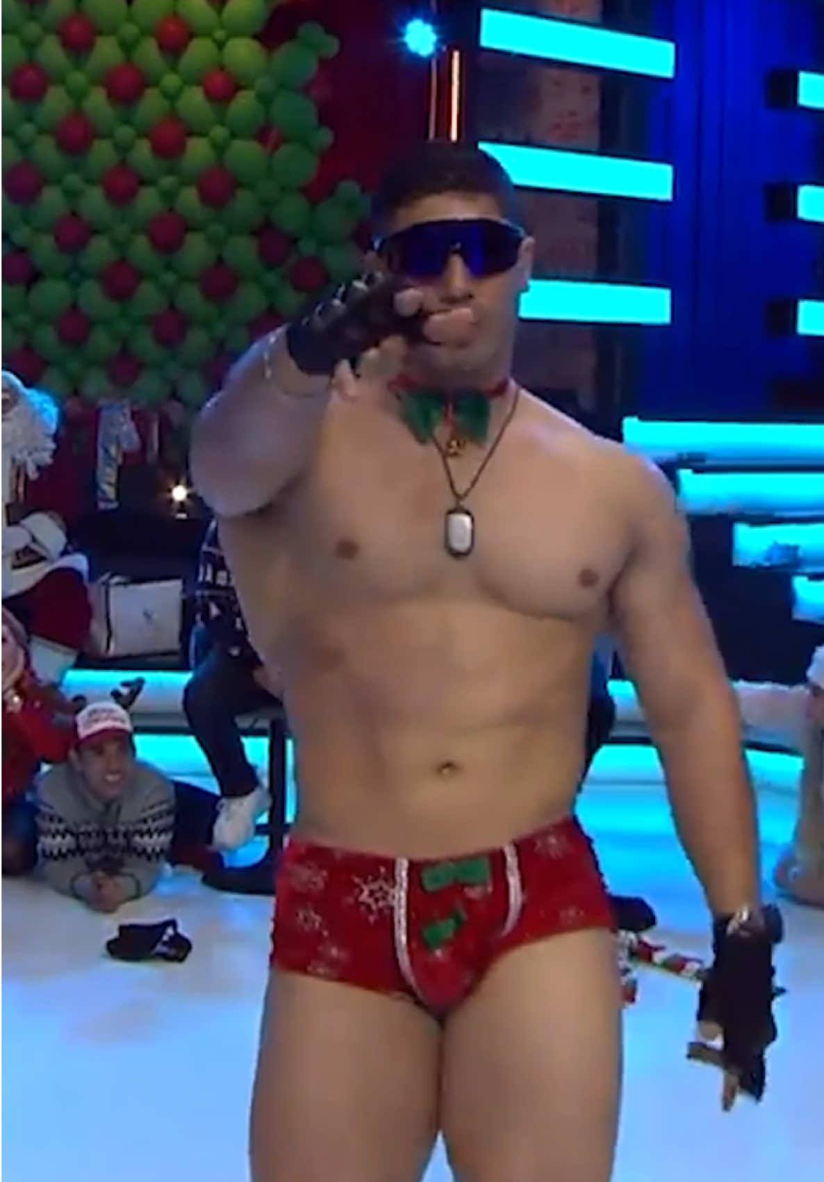 @LION G&Oacute;MEZ 👮🏻&zwj;♂️EL POLISEXY