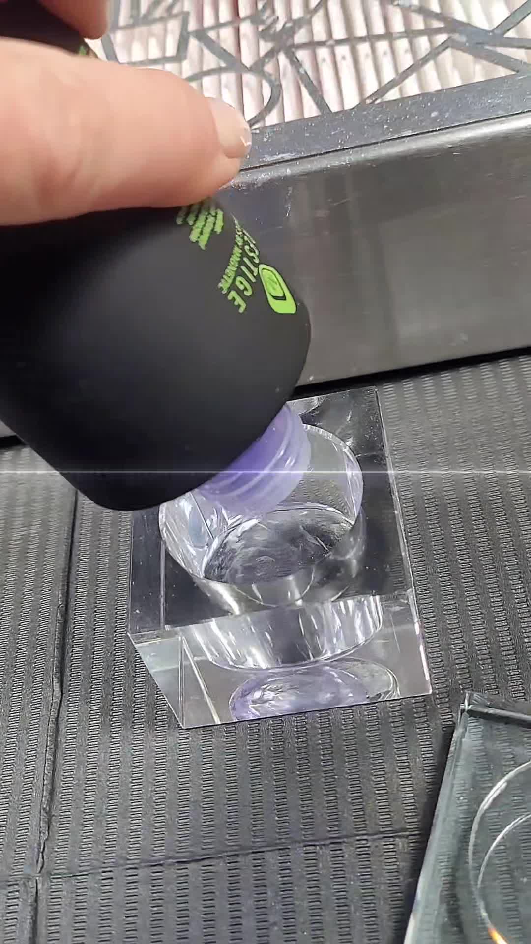 @Creawithnails