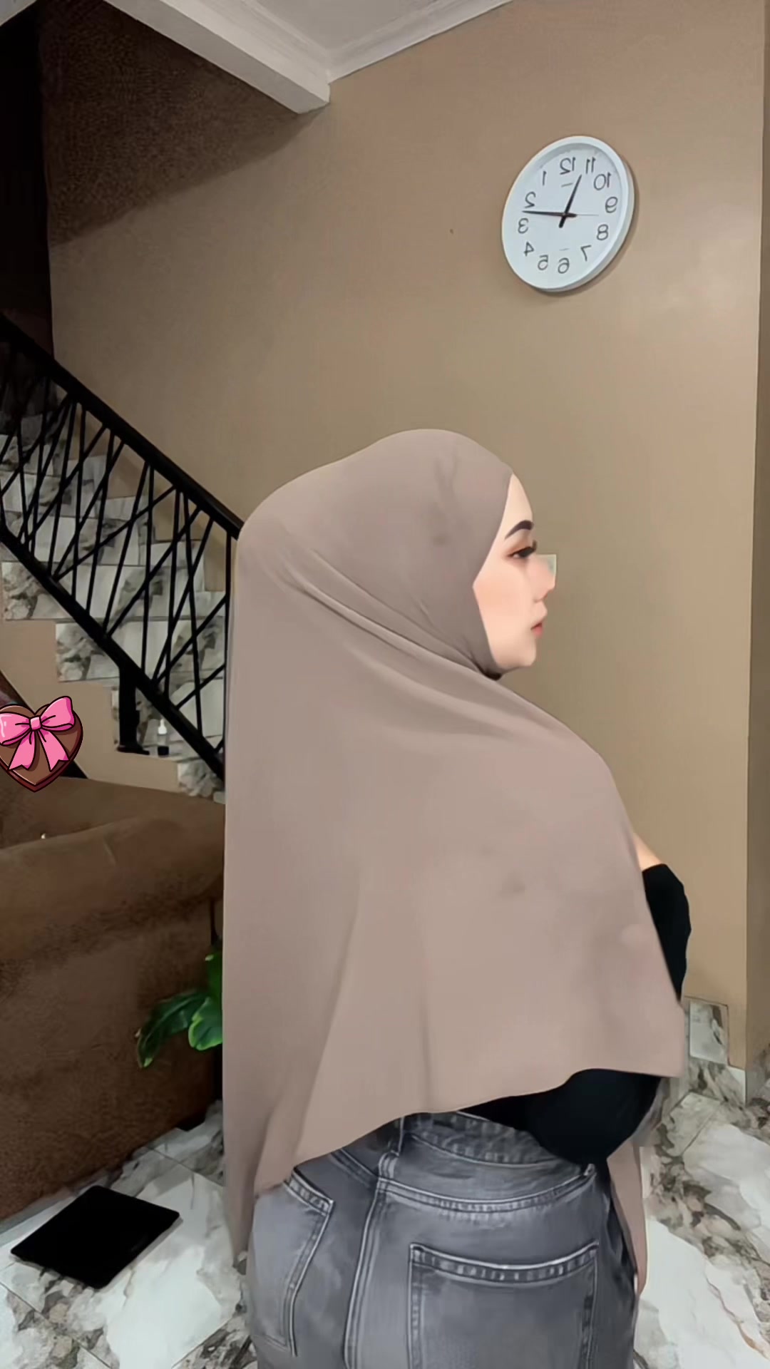 @anissyaninis