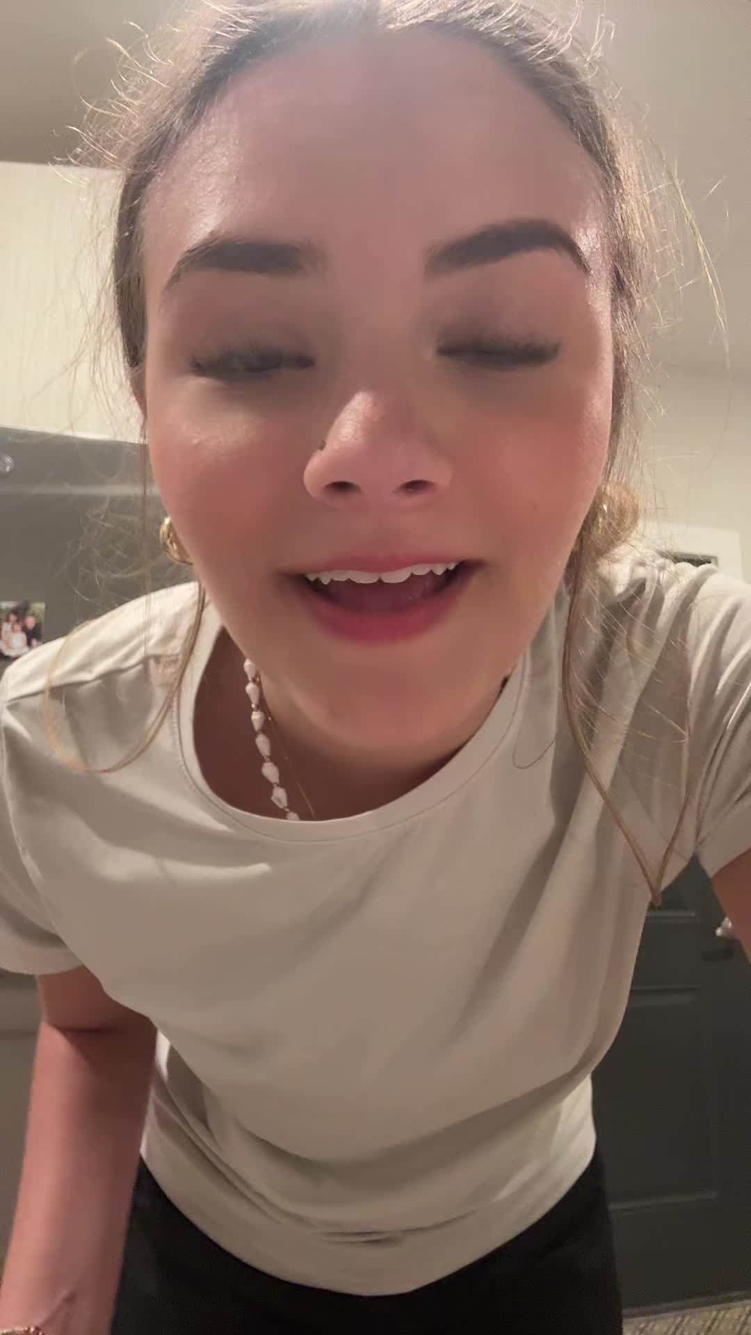@ava.martiinez