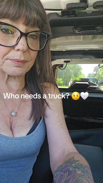 @Angie 🇨🇦