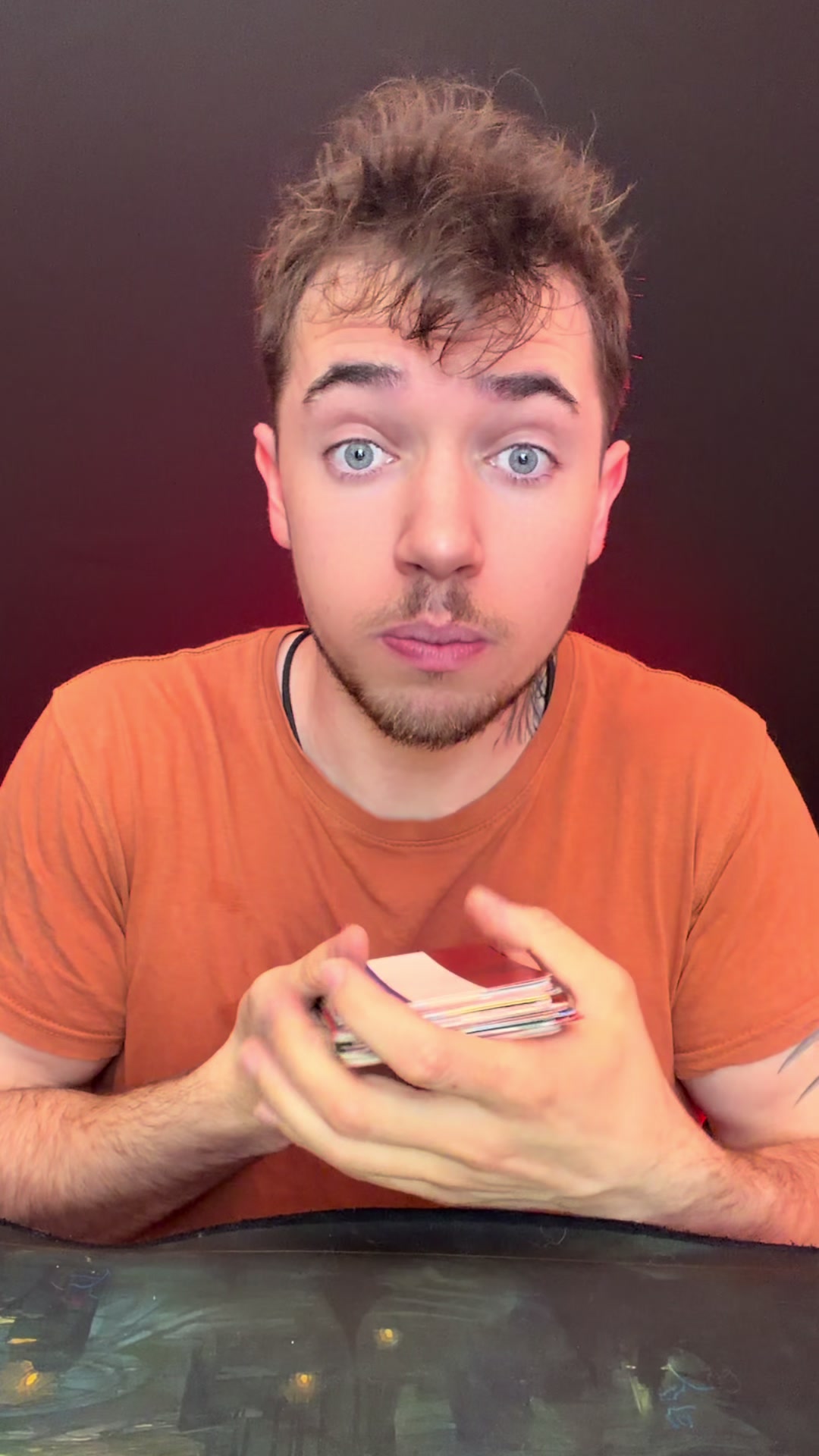 @ASMR TOM RED