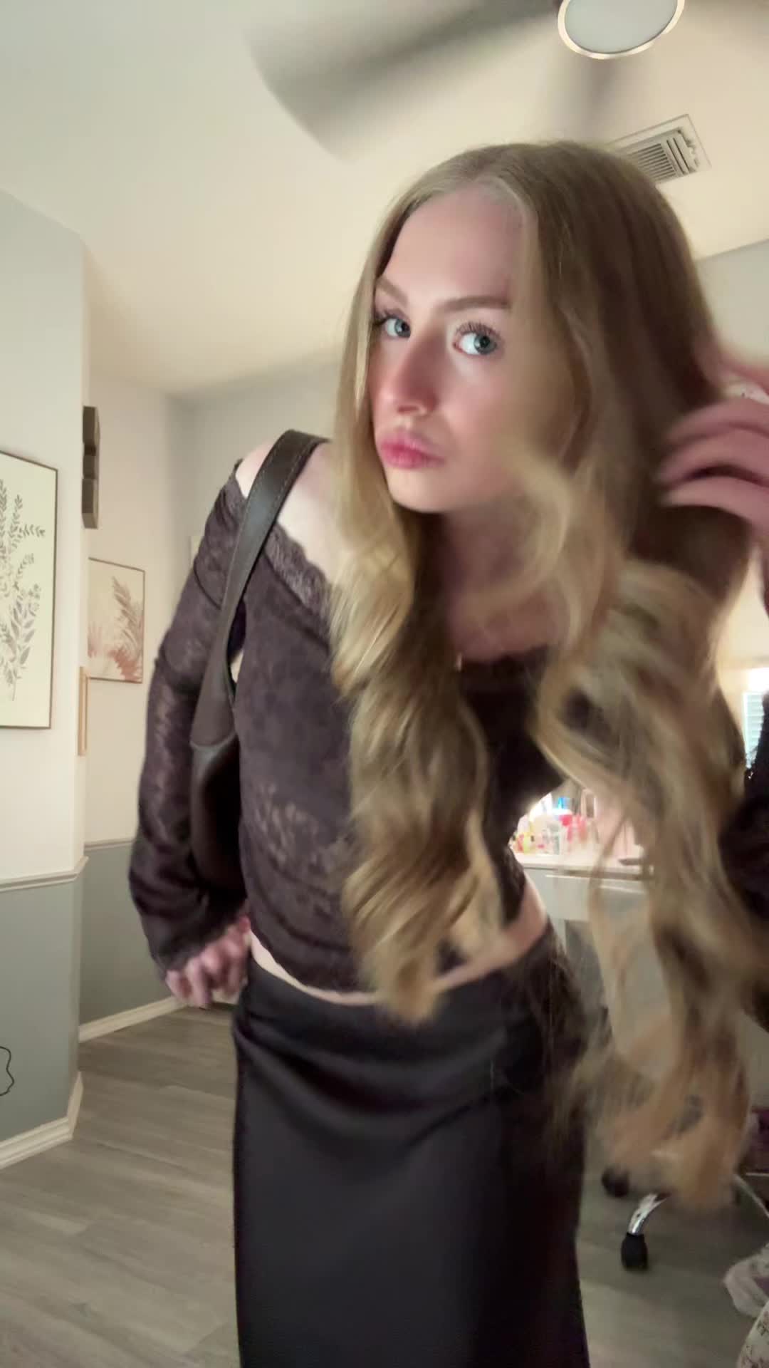 @ellie.land