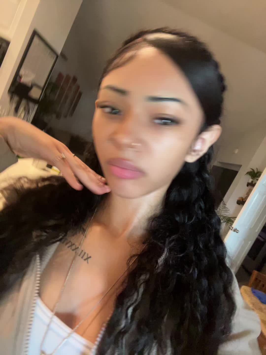 @️
