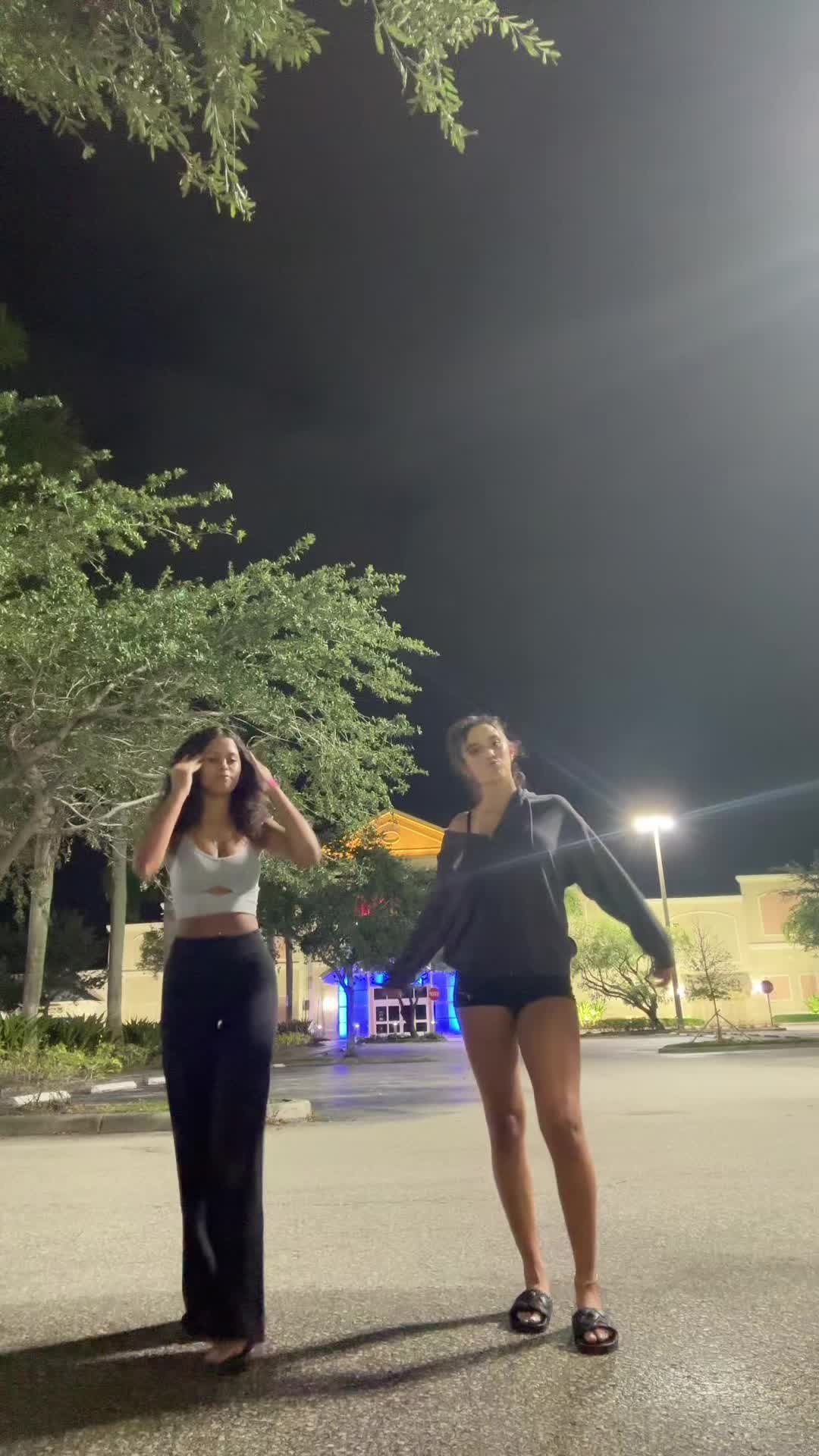 @𝐀