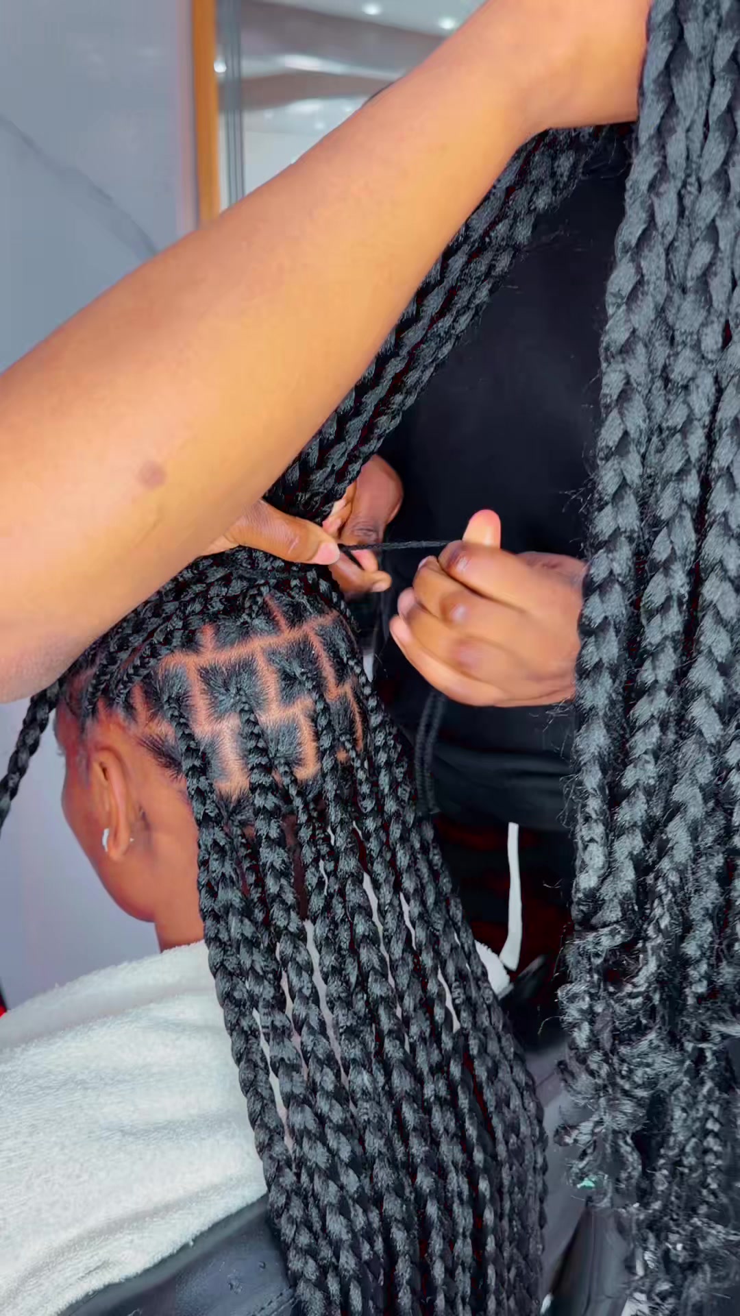 @GEECURLY SALON