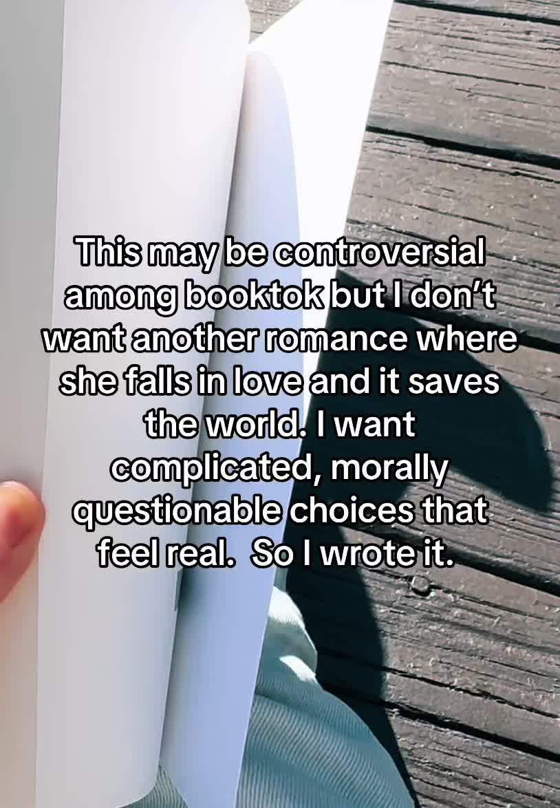 @Noelle Everly || Author